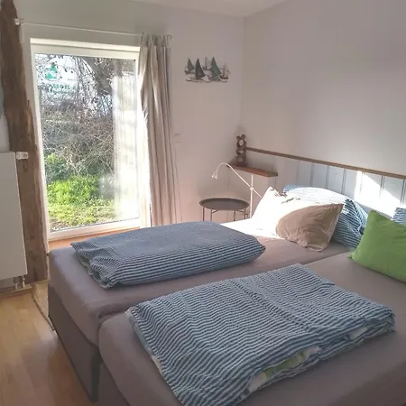 Luett Logis In Groedersby *
