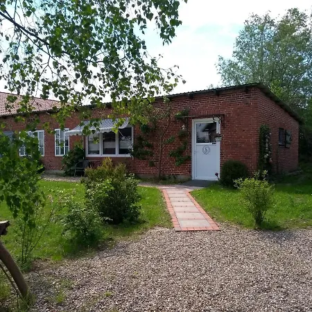 Luett Logis In Groedersby *